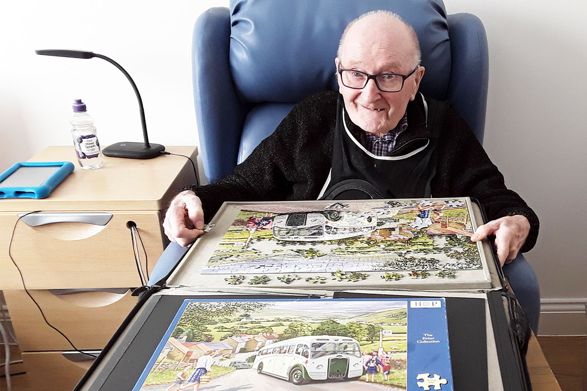 Silverpoint Court Residential Care Home resident enjoying a jigsaw puzzle