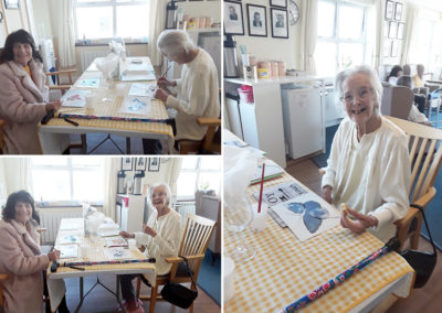 Silverpoint Court Residential Care Home enjoying some magic painting