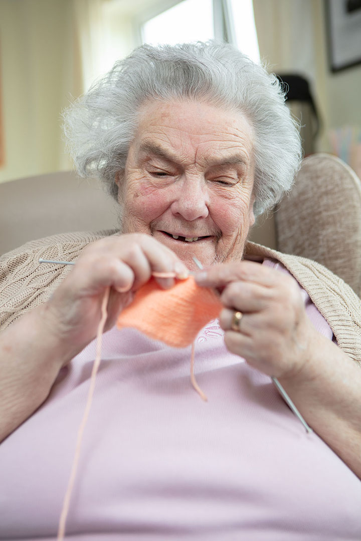 Knit and Natter in the Lounge at Silverpoint Court