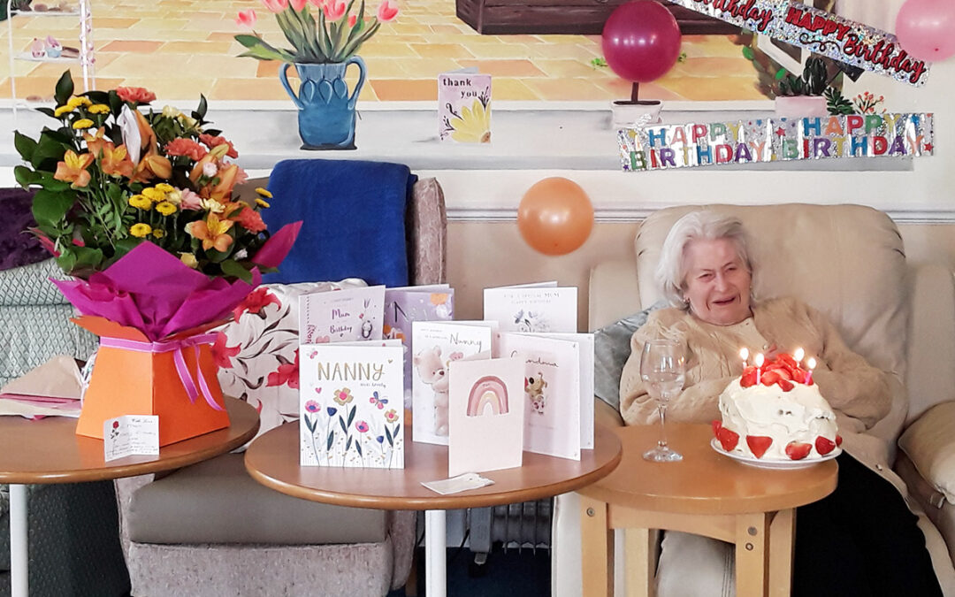 Happy birthday to Maureen at Silverpoint Court Residential Care Home